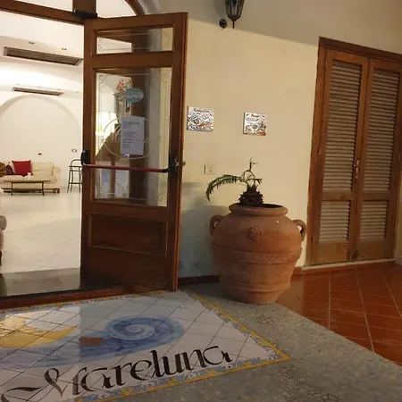 Mareluna Ischia 3*