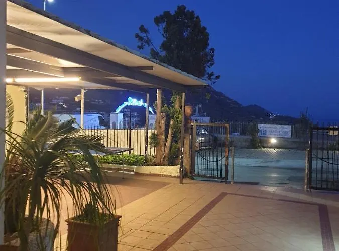 Mareluna Ischia 3* Форио