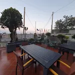 Ξενοδοχείο με διαμερίσματα Mareluna Ischia 3*
