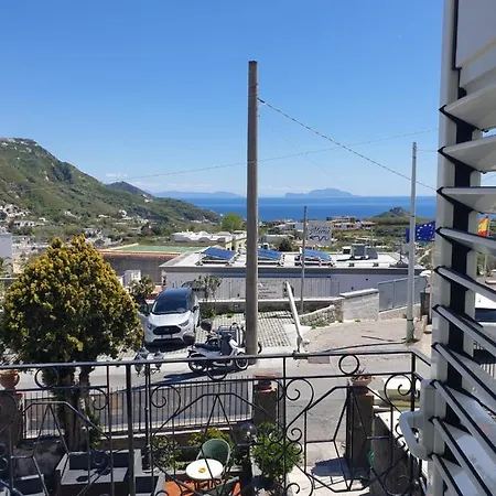 Mareluna Ischia * Forio (Isola d'Ischia)