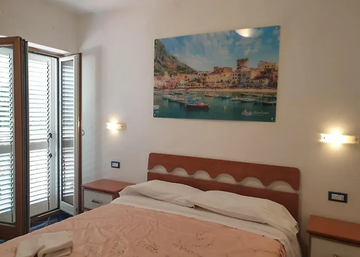 Mareluna Ischia 3*